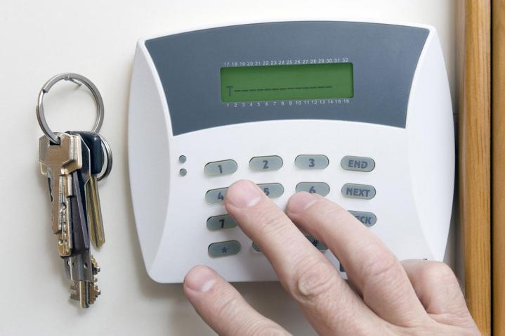 Service rapide et efficace pour la réparation de système d’alarme.